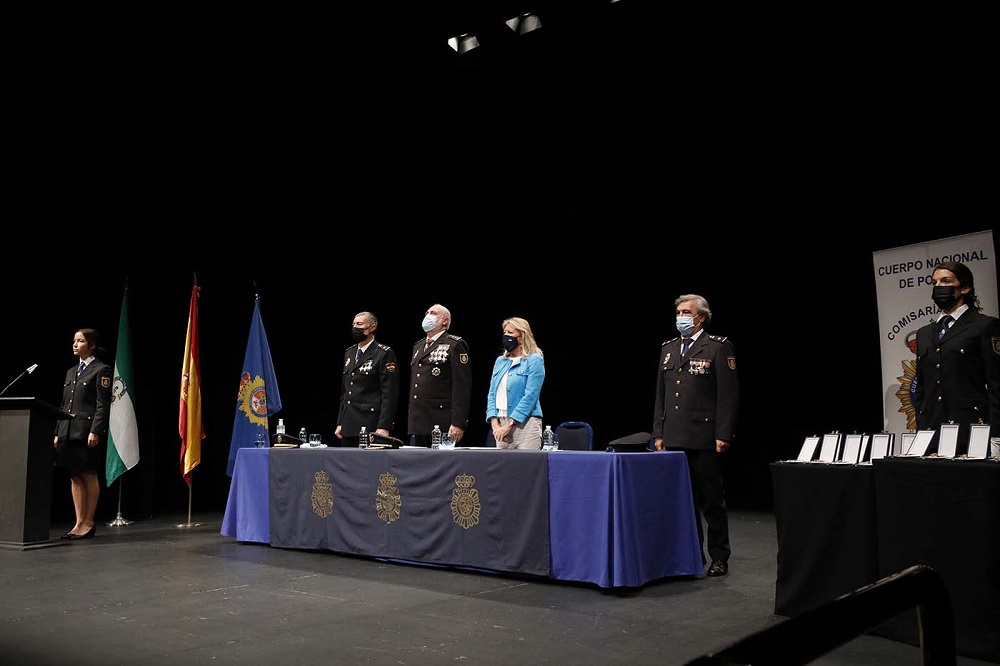 ACTO ENTREGA MEDALLAS POLICÍA NACIONAL 02 01 OCTUBRE 21