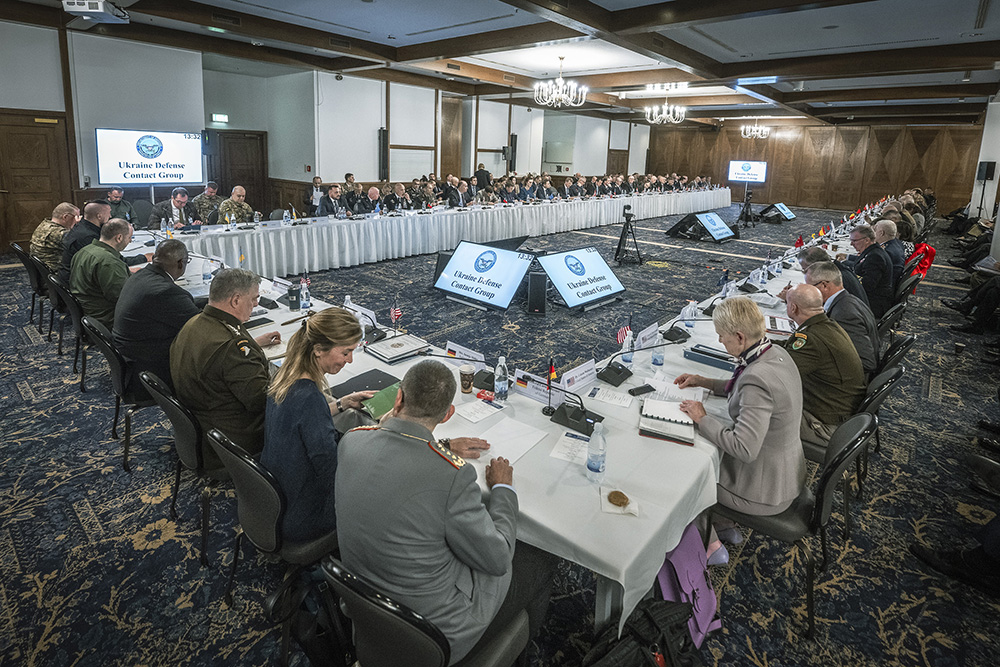 Grupo_de_Contacto_para_la_Defensa_de_Ucrania_Ramstein_19_septiembre_23.jpg