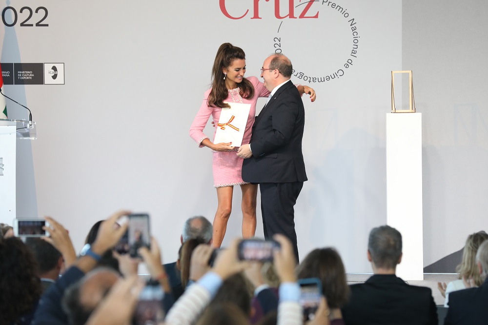 PENÉLOPE CRUZ PREMIO NACIONAL CINEMATOGRAFÍA 17 SEPTIEMBRE 22 2