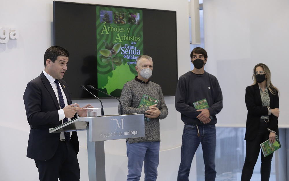 libro arboles y arbustos cristobal