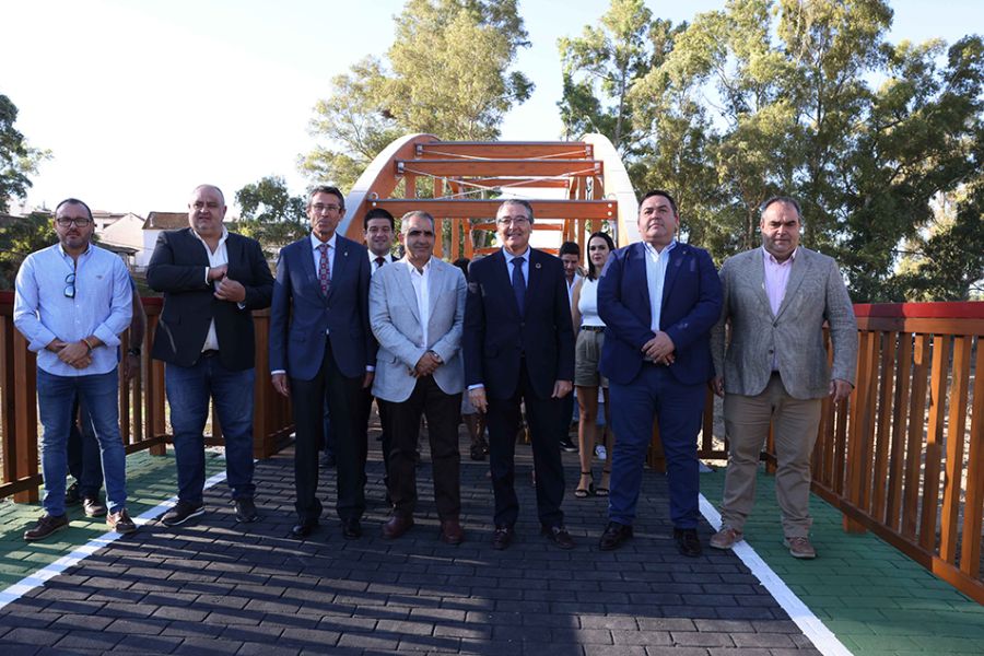 La Diputación inaugura en Álora la primera obra del Corredor Verde del Guadalhorce, que será el mayor parque fluvial de España