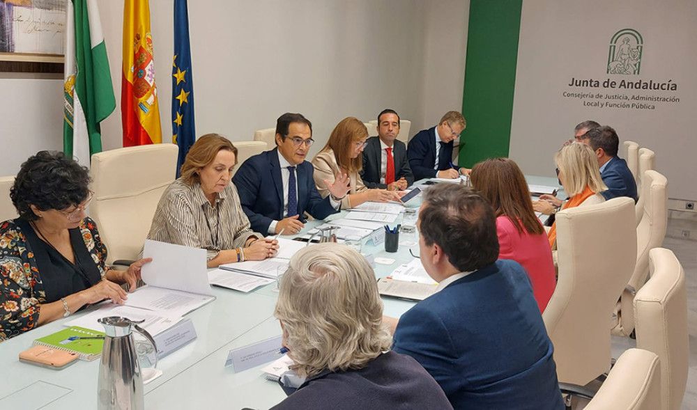 Almería, Granada, Huelva y Málaga estrenan el nuevo modelo de Oficina Fiscal