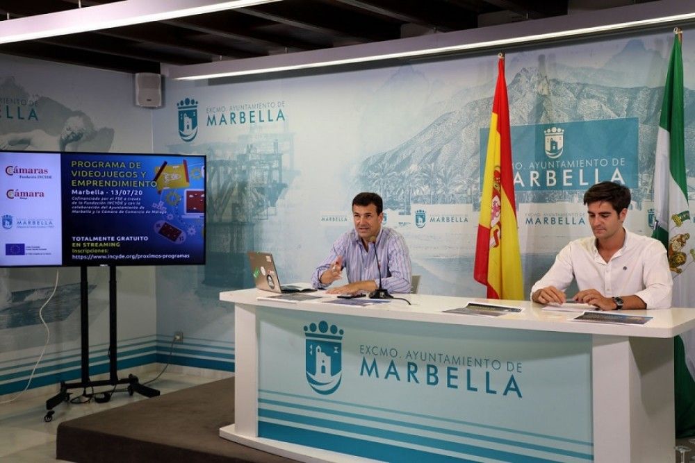 El Ayuntamiento pone en marcha cuatro cursos para fomentar la digitalización en el marco de un nuevo convenio con la Fundación Incyde dotado con un millón de euros
