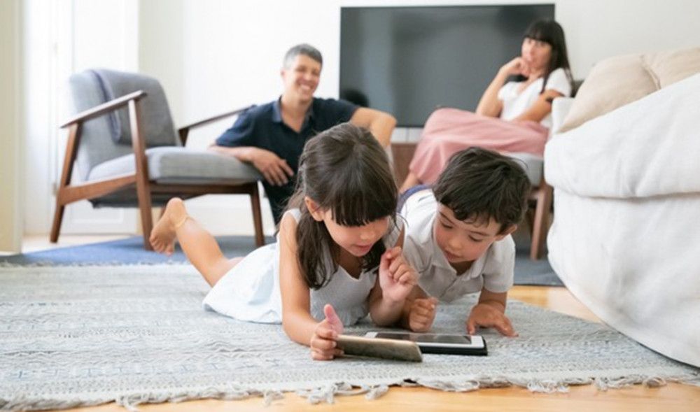 Consejos para la protección de menores en el uso de móviles y redes sociales
