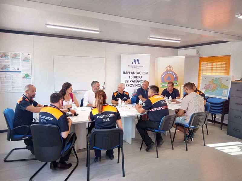 Encuentro de coordinación en la Axarquía sobre el plan estratégico de actuación ante riesgos extraordinarios realizado por la Diputación