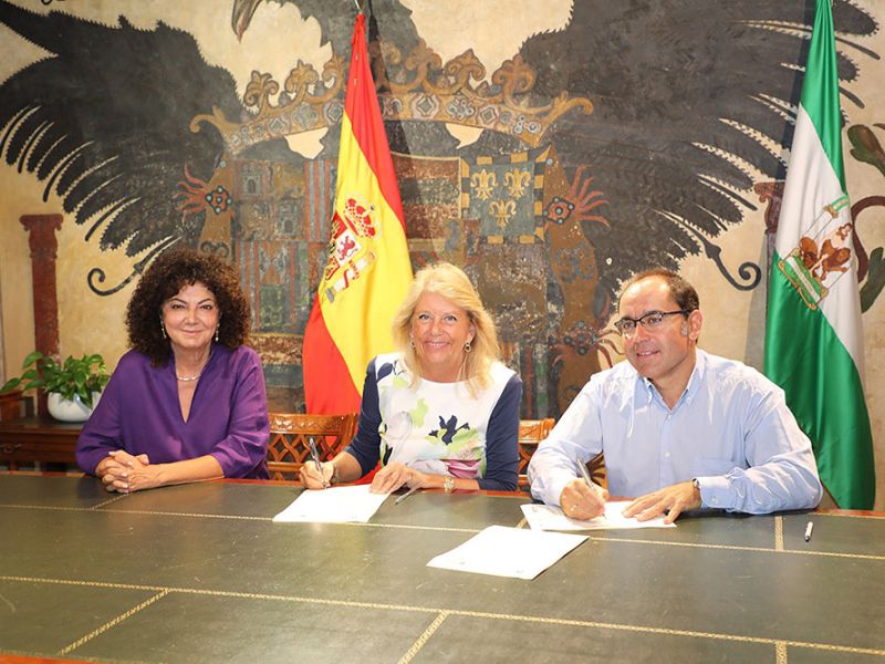 El Ayuntamiento renueva el convenio de colaboración anual con Cáritas, contribuyendo con 33.000 euros a su casa de acogida para embarazadas en situación de desamparado