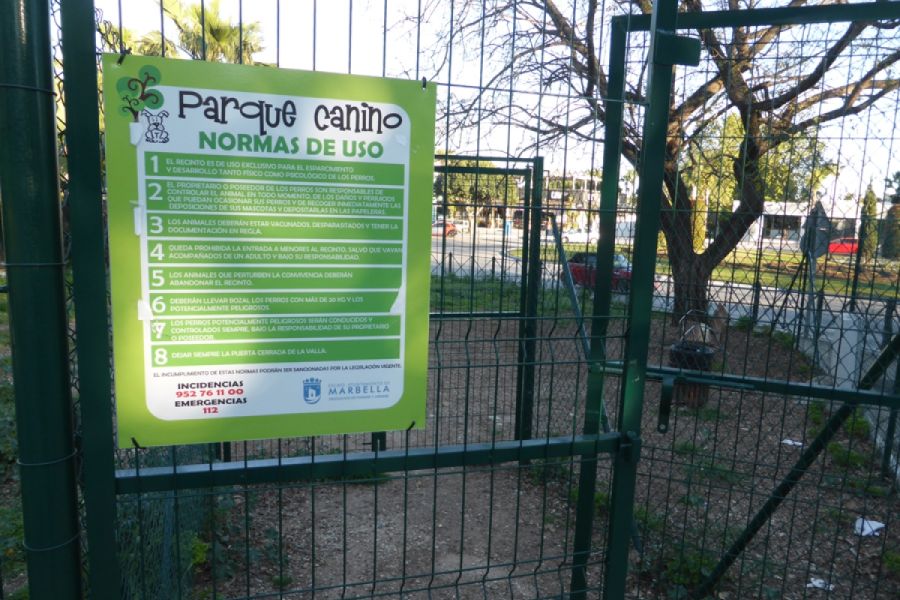 Más quejas sobre la falta de iluminación en el parque canino de la rotonda Ashmawi