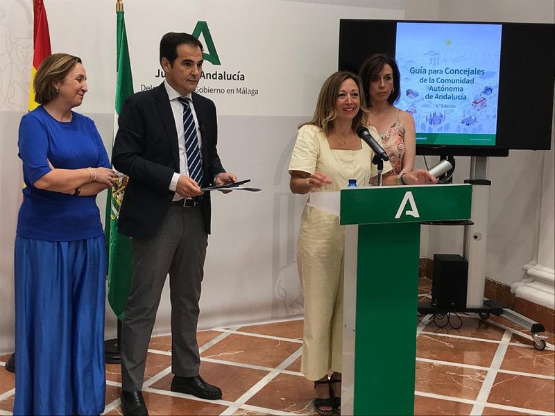 La Junta de Andalucía publica una guía dirigida a alcaldes y ediles para “ayudarles a ser más eficientes”
