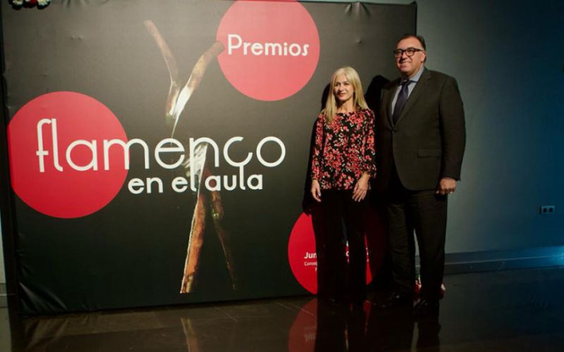 Andalucía reconoce a Carmen Linares por su contribución a la difusión del flamenco en las aulas