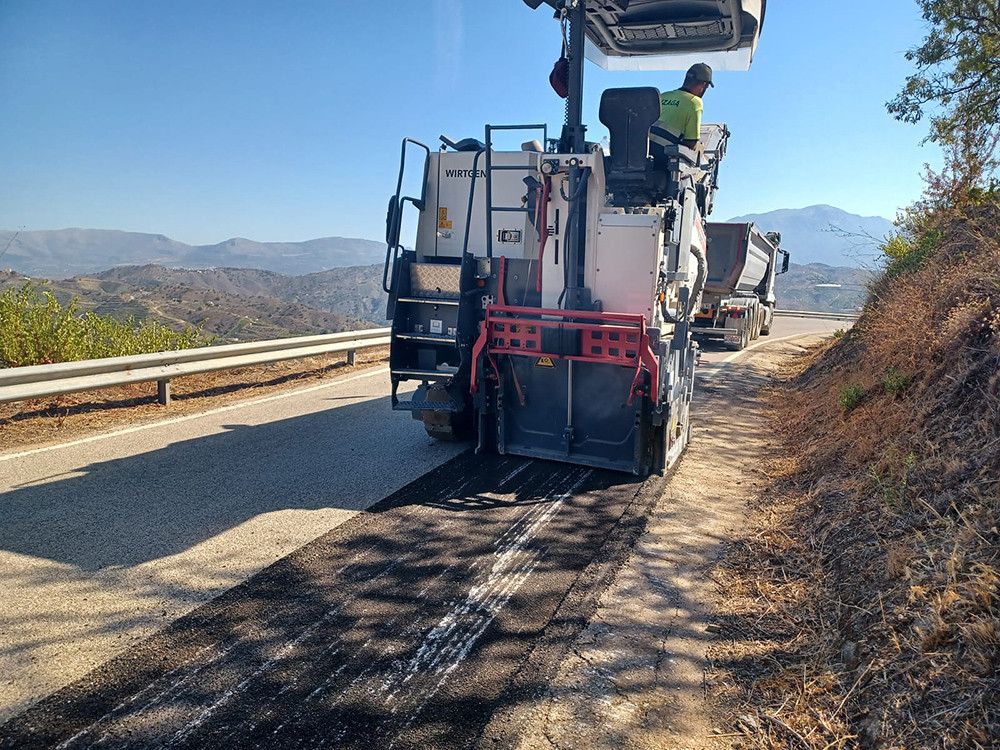 La Diputación comienza la mejora de la carretera entre Benamargosa y Cútar con una inversión de 584.000 euros