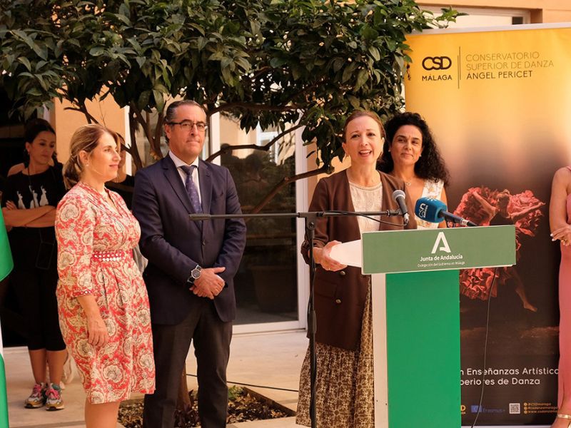 La delegada del Gobierno destaca el importante crecimiento en Málaga de las enseñanzas de Régimen Especial con 1.023 estudiantes más