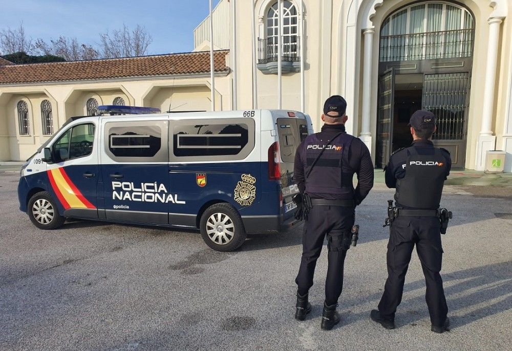 Un menor detenido por apuñalar a otro en Marbella para robarle el móvil