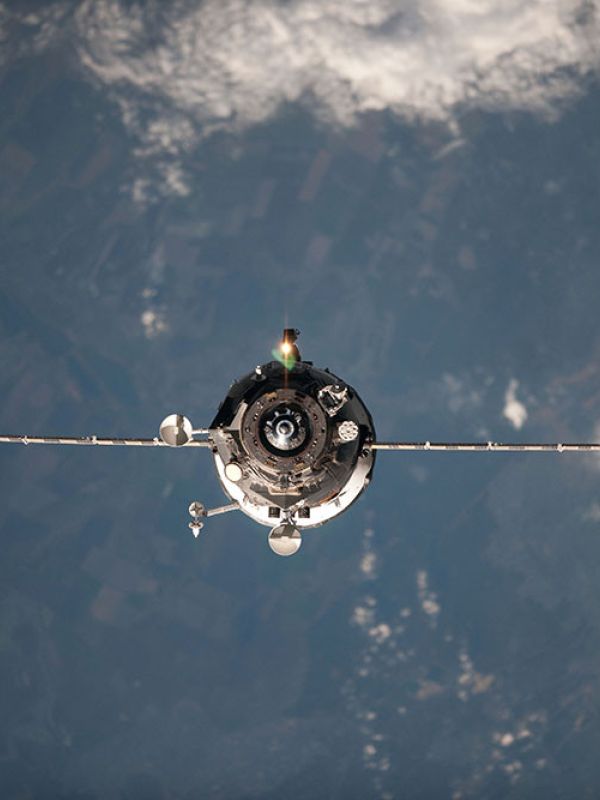 El carguero espacial ruso Progress MS-25 se acopla a la Estación Espacial Internacional