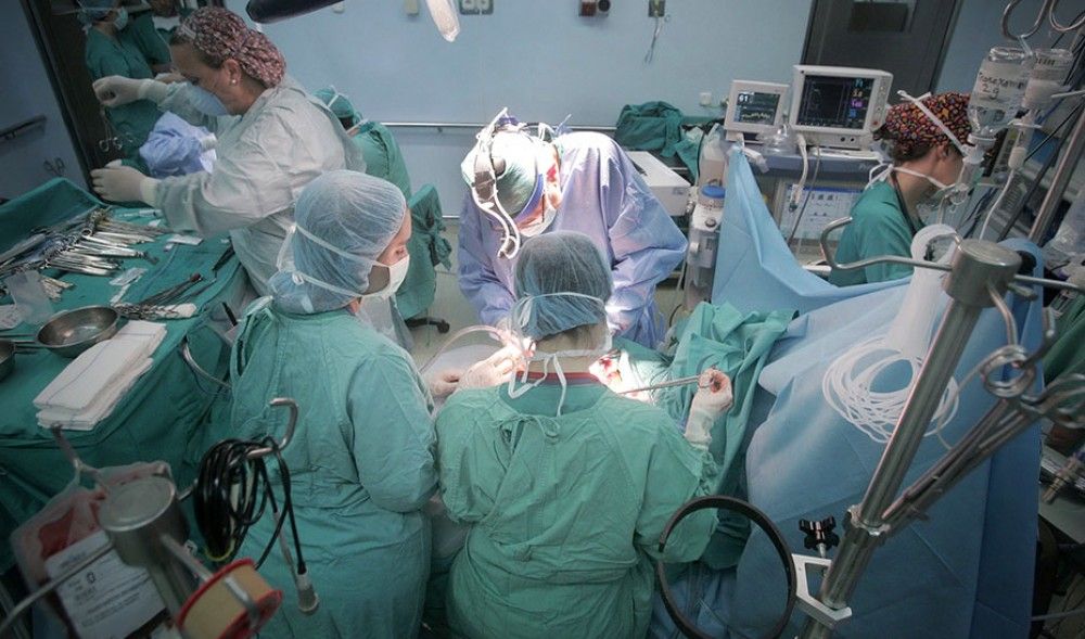 Salud asegura que en octubre había 21.337 pacientes menos en lista de espera quirúrgica que en 2019