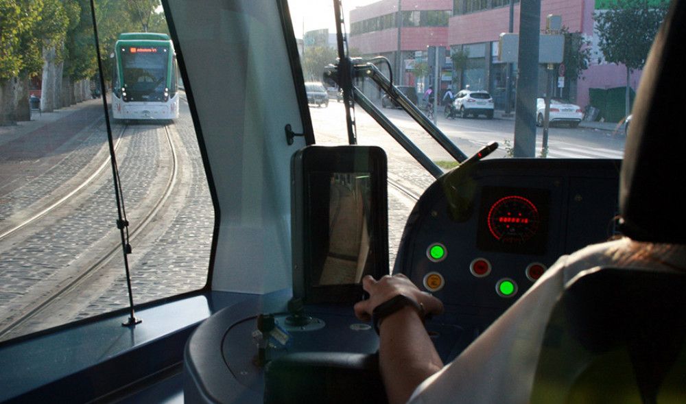 Metro de Granada ofrece horario ininterrumpido durante cinco días en la Feria del Corpus