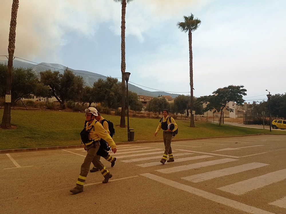 Desalojados en prevención 2.300 vecinos de Alhaurín el Grande y Alhaurín de la Torre por el incendio forestal de Mijas