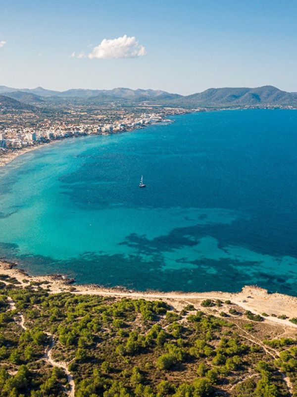 Una investigación del CSIC cartografía el fondo somero de la costa mediterránea con imágenes de satélite