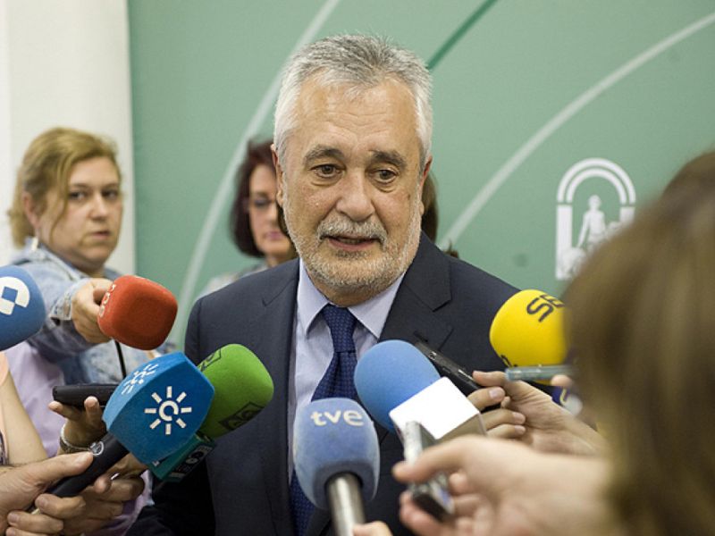 La Audiencia de Sevilla acuerda suspender la ejecución de la pena de prisión al expresidente de la Junta condenado por los ERE debido a la enfermedad que padece
