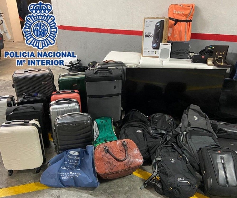 Detenidos los 6 miembros de una banda dedicada a robar en los aparcamientos de centros comerciales de Málaga