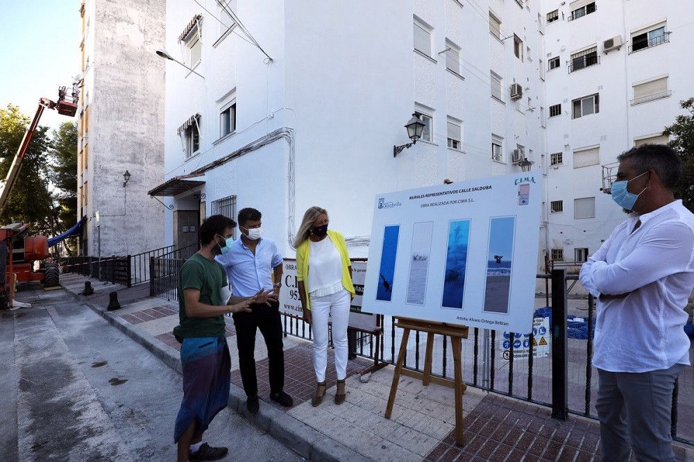 El artista local Álvaro Ortega pintará cuatro murales de 27 metros de altura y de inspiración marinera en fachadas de la barriada Plaza de Toros
