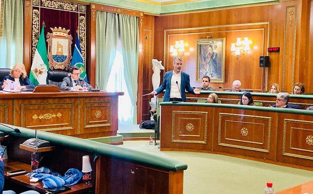 El PSOE vota en contra de los presupuestos al considerarlos "falseados" y advertir de que suponen la "bancarrota" para el Ayuntamiento