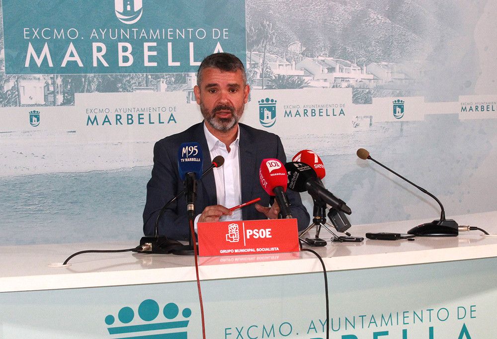 El PSOE exige a la alcaldesa que deje de utilizar los espigones para intentar tapar sus escándalos