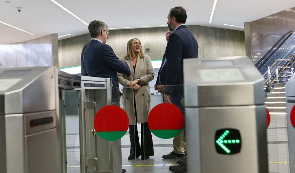 Adjudicado el nuevo sistema de pago con tarjeta bancaria o móvil de Metro de Granada