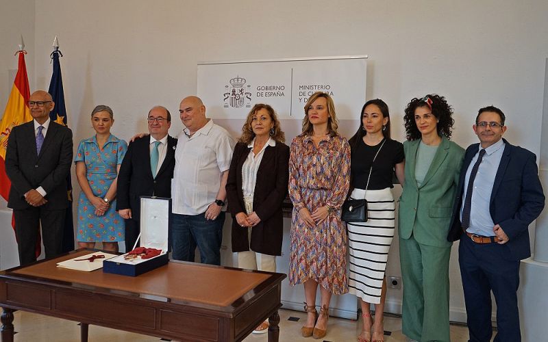 Carlos Saura recibe la Gran Cruz de la Orden de Alfonso X el Sabio a título póstumo