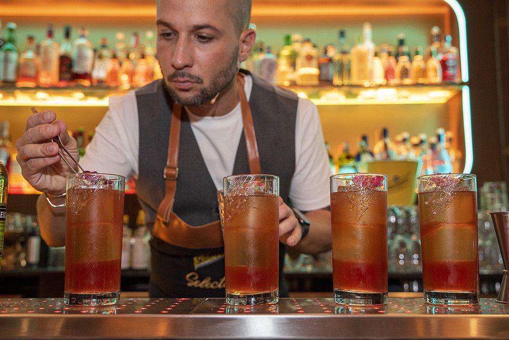 Luis David Martín-Niño, mejor "bartender" del sur de España en la primera edición del “Concurso de Coctelería Montana by Schweppes”