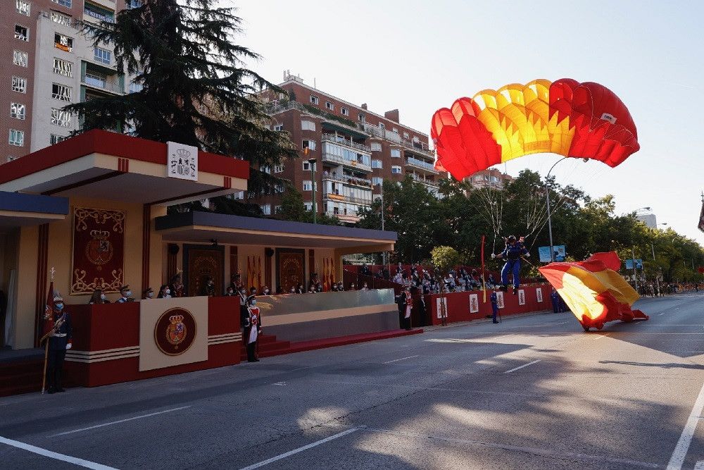 Los reyes presiden el desfile por el Día de la Fiesta Nacional
