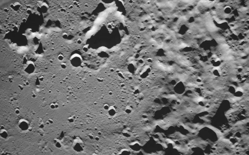 La estación espacial rusa Luna-25 se estrella contra la superficie lunar
