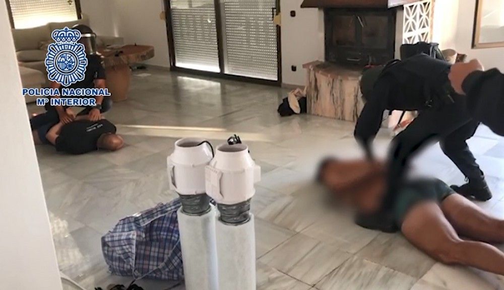 La Policía Nacional detiene en Mijas a un fugitivo buscado por agredir a un aficionado rival durante un partido de fútbol en Serbia