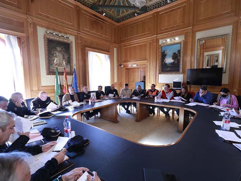 La Junta Local de Protección Civil celebra la primera reunión del año para planificar el ejercicio en materias como la coordinación de las situaciones de riesgo o emergencia que puedan darse en el término municipal