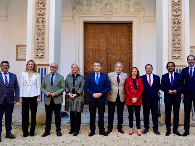 Partida de 3 millones en los Presupuestos andaluces 2024 para que los profesionales del Infoca trabajen todo el año