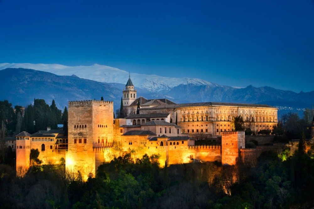 El Consejo de Gobierno aprueba los planes turísticos de Grandes Ciudades de Granada y Jaén