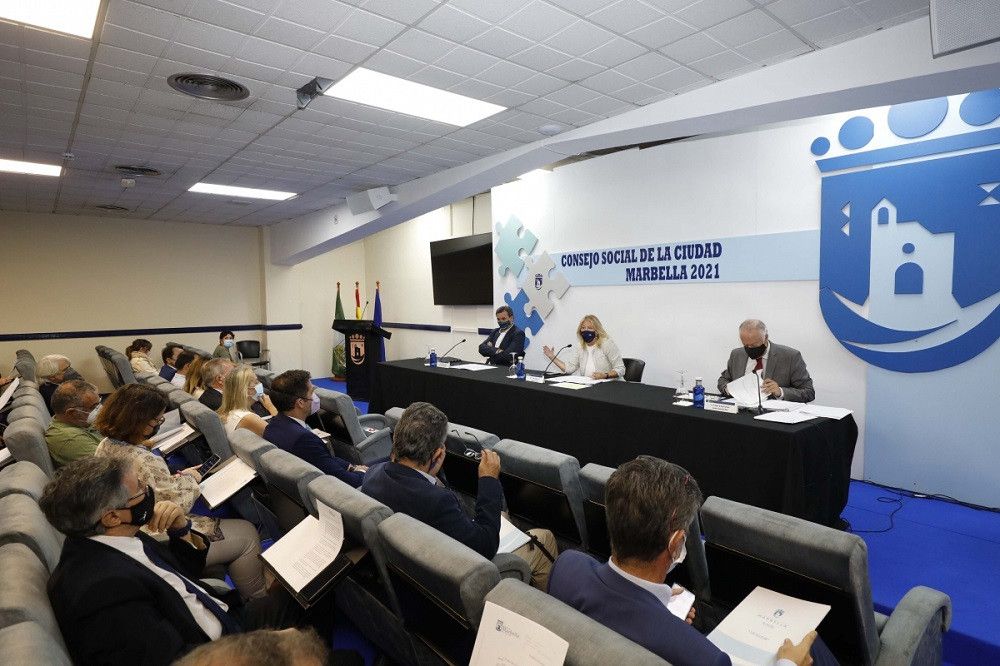 La alcaldesa informa al Consejo Social de la congelación de los impuestos para el próximo año y de los avances en el nuevo Plan General, cuya aprobación inicial se prevé para el primer semestre de 2022
