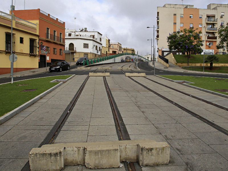 Licitadas las obras de electrificación, señalización y estaciones del tranvía de Alcalá de Guadaíra