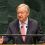 <p style="text-align: justify;">Ante los líderes mundiales, el titular de la ONU, António Guterres, que este año concluye su mandato, dijo que mientras se produce ese cambio de poder, las instituciones internacionales siguen ancladas en otra época. Señaló cuatro desafíos para el futuro: la guerra, la desigualdad en todas sus formas, la crisis climática y la inteligencia artificial.</p>
 
<p style="text-align: justify;">Para superarlos reclamó un multilateralismo más representativo capaz de someter el poder a las reglas y al derecho internacional.</p>
<p style="text-align: justify;">En su último discurso ante los líderes mundiales congregados en el Debate General, el secretario general hizo un balance de los diez años que han caracterizado su mandato, marcado por la multiplicación de guerras, las crecientes divisiones geopolíticas, la desigualdad con múltiples rostros y la crisis climática, centrando su mensaje en la reconfiguración del poder mundial.&nbsp;</p>
<p style="text-align: justify;">“Estallaron guerras con consecuencias devastadoras y se prolongaron con una crueldad despreciable”, afirmó.</p>
<p style="text-align: justify;">Antonio Guterres, que no quiere que este discurso sea visto como una despedida o como su legado, destacó el impacto de esas guerras: “se atacó a civiles. Se pisotearon los derechos humanos. Se utilizó el hambre como arma. Se mató a los trabajadores humanitarios. Y se dejó de lado el derecho internacional”.</p>
<p style="text-align: justify;">Pero las guerras fueron solo una parte de los cambios que marcaron estos diez años que han transcurrido bajo su cargo, “las divisiones geopolíticas se han profundizado. Las desigualdades se han intensificado. La confianza se ha deshilachado. La crisis climática pasó de ser una advertencia lejana a una realidad cotidiana. Y la inteligencia artificial avanzó a una velocidad que ha dejado desconcertados incluso a quienes la crearon”, dijo.</p>
<p style="text-align: justify;">Para Guterres, no se trata de crisis separadas, sino de capítulos de la misma historia: “la historia del poder”.</p>
<h3 style="text-align: justify;">Tres cambios de poder</h3>
<p style="text-align: justify;">Desde el podio de la Sala de la Asamblea, el titular de la ONU explicó a los jefes de Estado y de Gobierno, “cómo el poder está siendo reconfigurado de tres maneras fundamentales” con&nbsp;el surgimiento de nuevos centros de poder económico, político y tecnológico, la transferencia de poder de los gobiernos a un puñado de corporaciones e individuos y la creciente delegación&nbsp;en las máquinas de nuestra capacidad de decisión.</p>
<p style="text-align: justify;">El reto más importante para Guterres es el hecho de que las instituciones internacionales no se han adaptado para reflejar las nuevas realidades del poder.</p>
<p style="text-align: justify;">“En el preciso momento en que la humanidad afronta una convergencia de amenazas sin precedentes, nuestros mecanismos de acción colectiva soportan una tensión creciente”, dijo Guterres. A partir de ahí habló de un mundo que ya en ha dibujado en múltiples ocasiones desde hace años, uno multipolar y dividido, en lo que ha dado en llamar la Gran Fractura: la división en dos bloques rivales con una separación económica, tecnológica y de seguridad.</p>
<p style="text-align: justify;">Pero como muchas veces ha comentado también, no necesariamente ese tiene que ser el resultado final, sino que se puede lograr un mundo multipolar interdependiente y eso requiere de un sistema multilateral centrado en la ONU.</p>
<p style="text-align: justify;">Al final se trata de decidir si se actuará para garantizar que el poder gobierna de acuerdo con la ley o con la fuerza, o mediante la coerción o la cooperación.</p>
<h3 style="text-align: justify;">La decisión está en nuestras manos</h3>
<p style="text-align: justify;">“De cara al futuro, nuestro porvenir estará determinado por cómo abordemos cuatro grandes pruebas del poder: El poder sobre la guerra y la paz. El poder que concentra la riqueza e impulsa la desigualdad. El poder que alimenta el caos climático y la guerra contra la naturaleza. Y el poder desatado por la inteligencia artificial”, dijo.</p>
<p style="text-align: justify;">En materia de paz y seguridad, Guterres se detuvo en Gaza, Ucrania, Sudán y Myanmar, y reclamó defender la Carta de la ONU “sin dobles raseros”.&nbsp;</p>
<p style="text-align: justify;">También volvió a pedir una reforma del Consejo de Seguridad y calificó de “injusto e indefendible” que África siga sin tener un asiento permanente.También, por supuesto, habló del cambio climático: “En muchos sentidos, es el desequilibrio de poder intergeneracional más profundo de todos. Una generación consumiendo el futuro de la siguiente. Un grupo beneficiándose, mientras quienes menos responsabilidad tienen sufren primero y peor”.</p>
<p style="text-align: justify;">Además, pidió a todos los gobiernos adoptar planes nacionales para abandonar progresivamente los combustibles fósiles, alineados con el objetivo de 1,5 °C y con protección para los trabajadores y las comunidades afectadas.</p>
<p style="text-align: justify;">Sobre la inteligencia artificial, pidió avanzar hacia un marco multilateral de gestión de riesgos con supervisión independiente y afirmó que las decisiones de vida o muerte no deben entregarse nunca a las máquinas.</p>
<p style="text-align: justify;">Con 100 días todavía por delante en su mandato, y&nbsp;sin conocer todavía quién será su sucesor, António Guterres terminó su discurso y se despidió de la Asamblea General asegurando que, esté donde esté,&nbsp;seguirá defendiendo la paz y los valores de la Carta de la ONU: “no me rendiré nunca”.</p>
<h3 style="text-align: justify;">Trump habla de "aniquilar" Irán</h3>
<p style="text-align: justify;">Por su parte, durante su intervención, el presidente de Estados Unidos, Donald Trump, dijo ante la Asamblea General que tiene que decidir si "aniquilar" a Irán, y amenazó con usar la fuerza militar en América Latina si Estados Unidos ve peligrar sus intereses.</p>
<p style="text-align: justify;">“¿Se llegará a un acuerdo con Irán que les permita reconstruir y crear un país mucho más grande de lo que jamás ha sido?”, dijo al describir la disyuntiva que, según él, tenía ante sí. “¿O debería aniquilar la República Islámica y hacerlo rápidamente, sin darles nunca la oportunidad de volver a matar y destruir a personas y países? ¿Debería enviarlos al infierno sin ninguna posibilidad de sobrevivir y sin esperanza alguna de grandeza futura ni de generaciones venideras?”.</p>
<figure class="image" data-wf-figure="1"><img src="images/media/articles/internacional/2026/09/trump.jpg" alt="" width="1024" height="682" loading="lazy" data-path="local-images:/media/articles/internacional/2026/09/trump.jpg"><figcaption>Donald Trump ha dedicado gran parte de su internveción esta tarde ante la Asamblea General a autoelogiarse. / ONU</figcaption></figure>
<p style="text-align: justify;">El presidente estadounidense, el segundo en intervenir por ser el país anfitrión, defendió también sus operaciones militares en Venezuela, ante la mirada de la presidente encargada, Delcy Rodríguez, que encabezaba su delegación.&nbsp;</p>
<p style="text-align: justify;">“Nuestras acciones en Venezuela son la prueba de que Estados Unidos ya no permitirá que las amenazas contra América se afiancen en ningún lugar del hemisferio occidental y, si es necesario, utilizaremos nuestro poderío militar sin igual para salvaguardar los intereses nacionales vitales de Estados Unidos”.</p>
<p style="text-align: justify;">Sobre&nbsp;Cuba, Trump dijo que es “un Estado absolutamente fallido". "Está fracasando como nunca y acabará cayendo. Marco Rubio (el Secretario de Estado) está llevando a cabo una negociación". La delegación cubana abandonó la sala ante estas palabras.</p>
<p style="text-align: justify;">En defensa de sus ataques con drones contra embarcaciones en el Caribe y el Pacífico, Trump sostuvo que “los cárteles son el ISIS del hemisferio occidental” y al igual que el grupo terrorista “deben ser asesinados, exiliados o detenidos como combatientes enemigos sin posibilidad de liberación”.</p>
<h3>Acuerdo sobre Groenlandia</h3>
<p style="text-align: justify;">El presidente estadounidense reivindicó que él "hace la paz" mientras otros solo hablan de ella y afirmó afirmó que va a “seguir intentando poner fin a la desastrosa guerra entre Rusia y Ucrania”. En cuanto al acuerdo con Dinamarca sobre Groenlandia, que se firmará oficialmente poco después de su discurso, dijo que “otorga a EEUU el control permanente sobre la seguridad y todas las necesidades de ese territorio”. Aseguró que EEUU construirá dos bases militares “muy importantes” en Groenlandia.</p>
<p style="text-align: justify;">Sobre otro de los grandes centrales en esta Asamblea, Trump afirmó que rechazaría cualquier propuesta de un “plan globalista” para regular la “inteligencia artificial”.</p>
<p style="text-align: justify;">Además, hizo un llamamiento improvisado a los líderes mundiales para que denominaran a esta tecnología “superinteligencia” o “SI”, en lugar de “IA”.</p>
<p style="text-align: justify;">“Quien gane en materia de IA, quien gane en superinteligencia, ganará.&nbsp;Y ahora mismo llevamos una gran ventaja sobre China y sobre todos los demás. Y vamos a mantener esa ventaja”, concluyó</p>