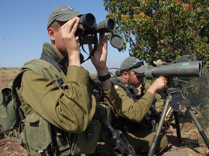 Realizado sin incidentes el primer intercambio de rehenes israelíes y prisioneros palestinos mientras se mantiene el alto el fuego en Gaza