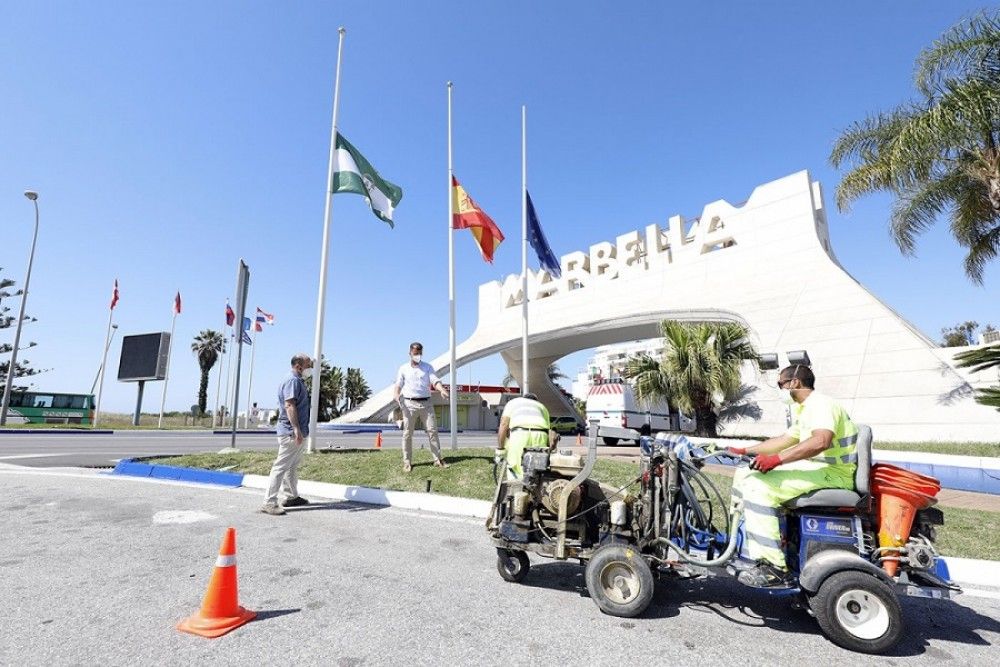 El Ayuntamiento invertirá 250.000 euros en un plan anual de pintura y mantenimiento en el paseo marítimo y otros enclaves estratégicos de la ciudad