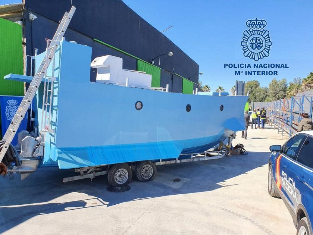Intervenido en Málaga el primer semisumergible localizada en España preparado para el tráfico de drogas