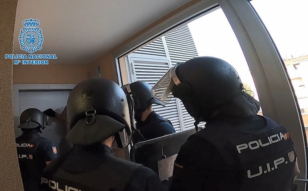 La Policía Nacional desarticula una organización criminal especializada en estafas bancarias que suplantó la identidad de más de 200 víctimas