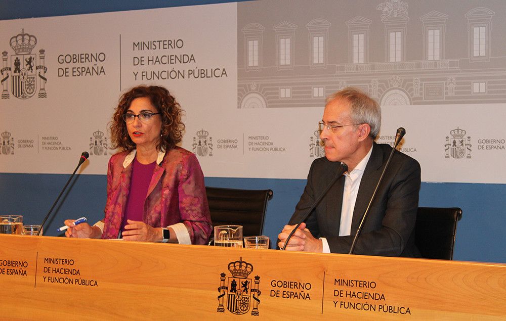 Hacienda presenta su paquete de medidas fiscales que incluye un nuevo "Impuesto de Solidaridad" para las grandes fortunas