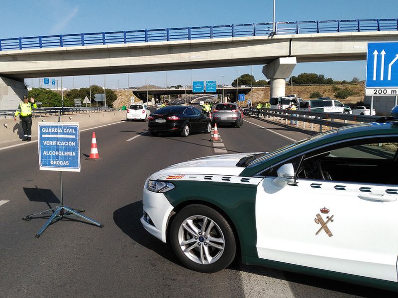 La DGT advierte de que habrá controles intensivos de alcohol y drogas durante esta semana