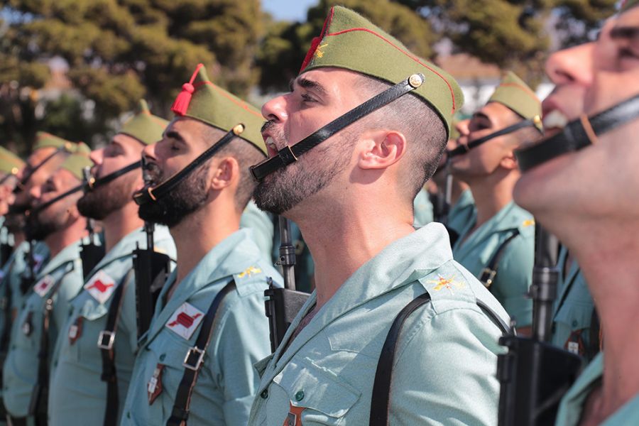 La ministra de Defensa visita en Viator a la brigada de La Legión que desplegará en noviembre misiones en Irak y Líbano