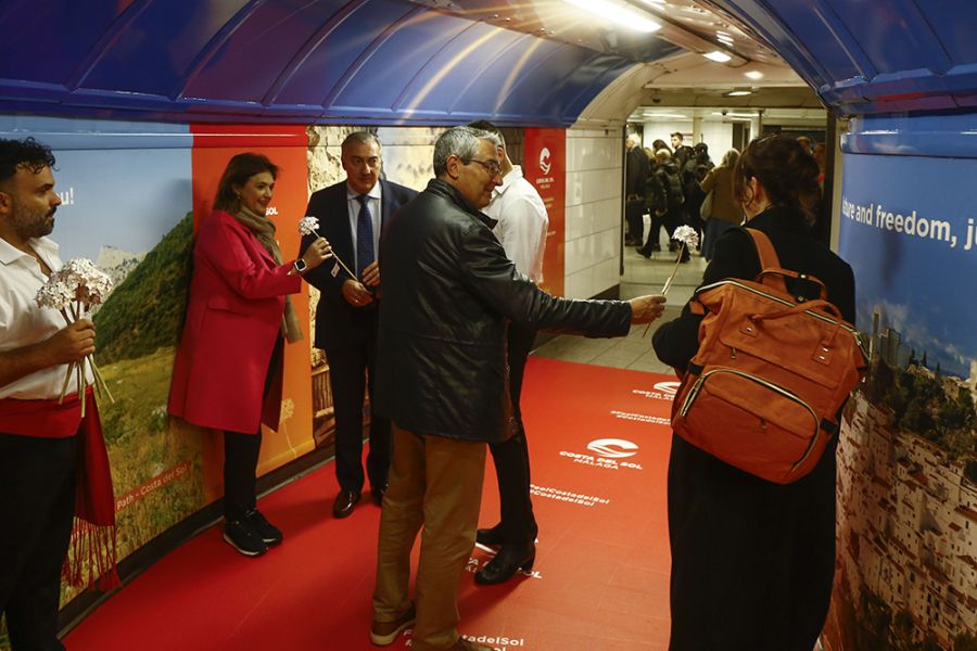 Costa del Sol desarrolla en la estación Oxford Circus de Londres una campaña de promoción sensorial que tendrá un impacto en seis millones de personas en el plazo de un mes