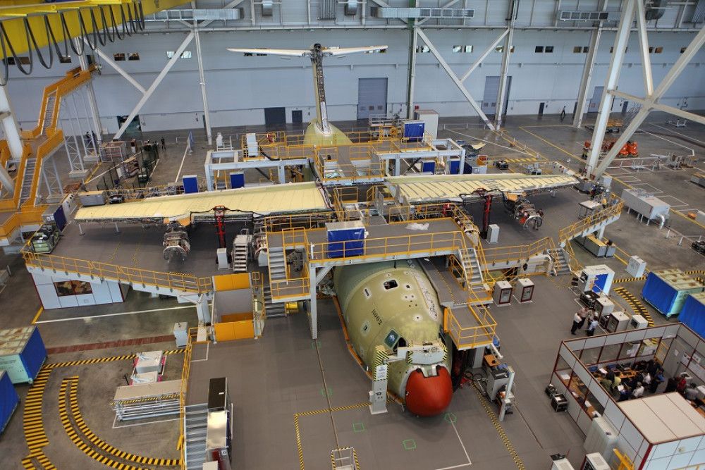 El Gobierno andaluz reclama al central un programa de apoyo al sector aeroespacial que evite el cierre de factorías
