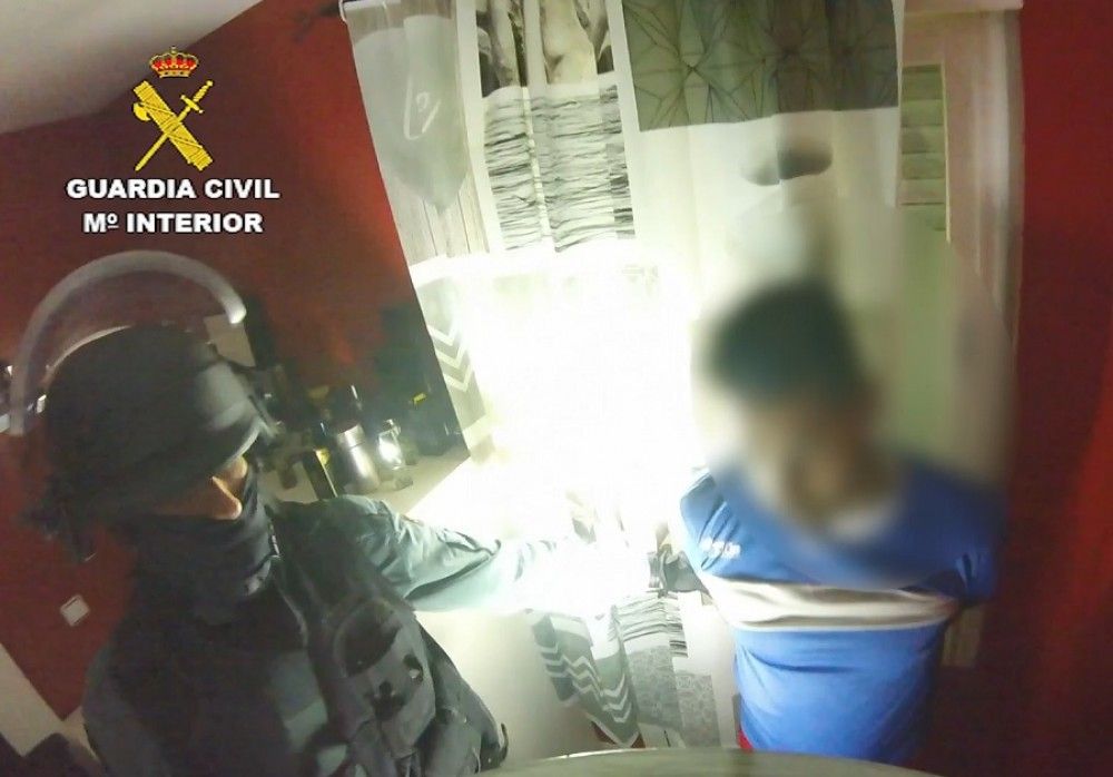 La Guardia Civil desarticula dos organizaciones delictivas que robaban en establecimientos y naves industriales
