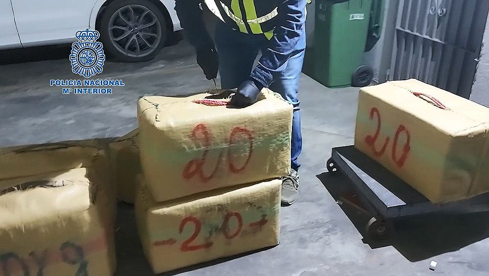 Desarticulada una organización criminal dedicada al tráfico de drogas desde Málaga a Francia mediante transportes por carretera en vehículos de alta gama