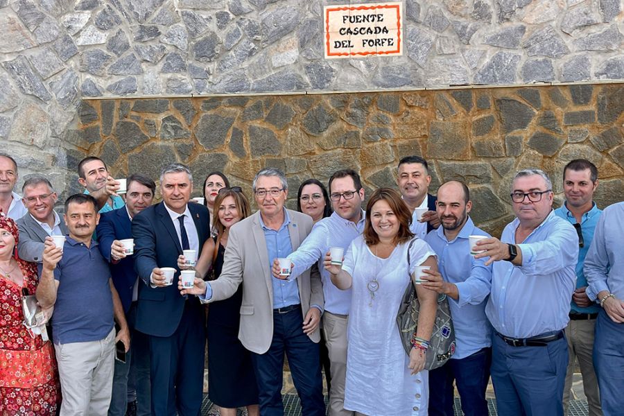 Sabor a Málaga, galardonada en la Fiesta del Ajoblanco por la promoción que realiza de la uva pasa